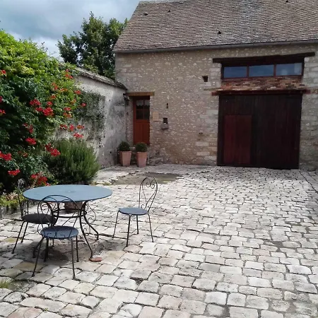 D'hotes Des Lores Bed & Breakfast *